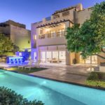 Exploring the Advantages and Disadvantages of Purchasing Property in Dubai